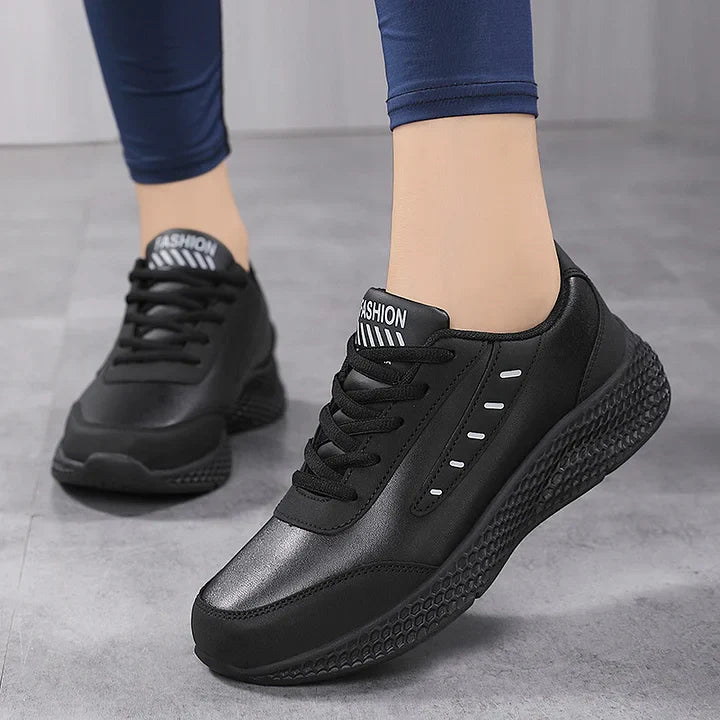 Halora - Casual Lace-Up Sneakers