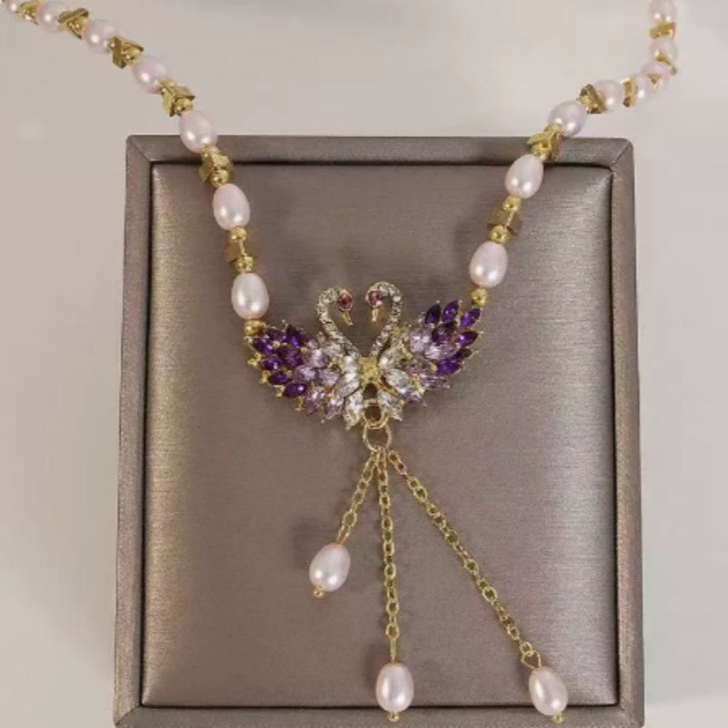 Wenisa - Swan Pendant Necklace