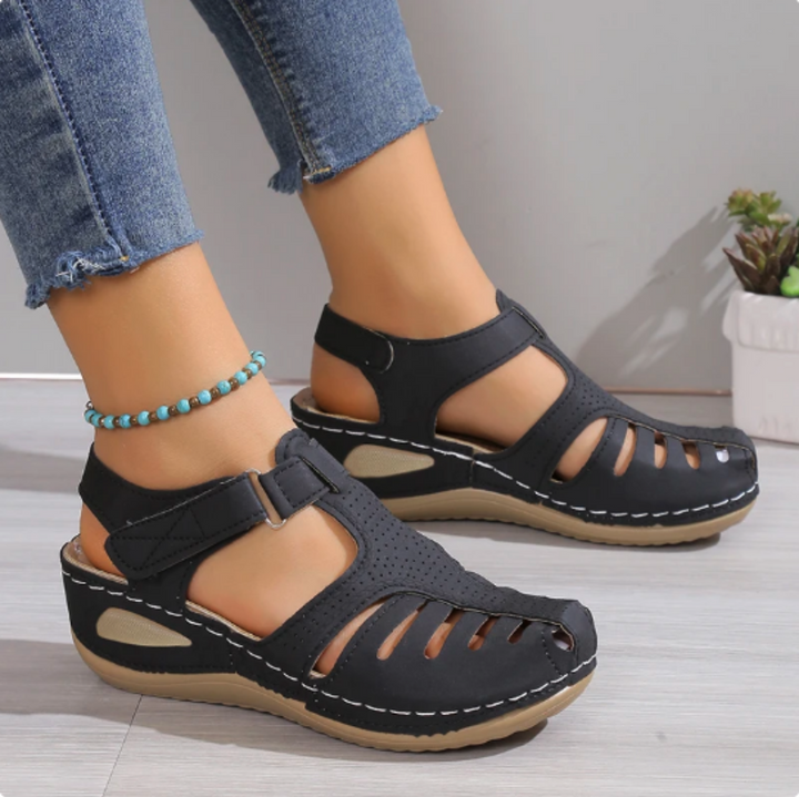 Delira - Lightweight Cushioned Sandals