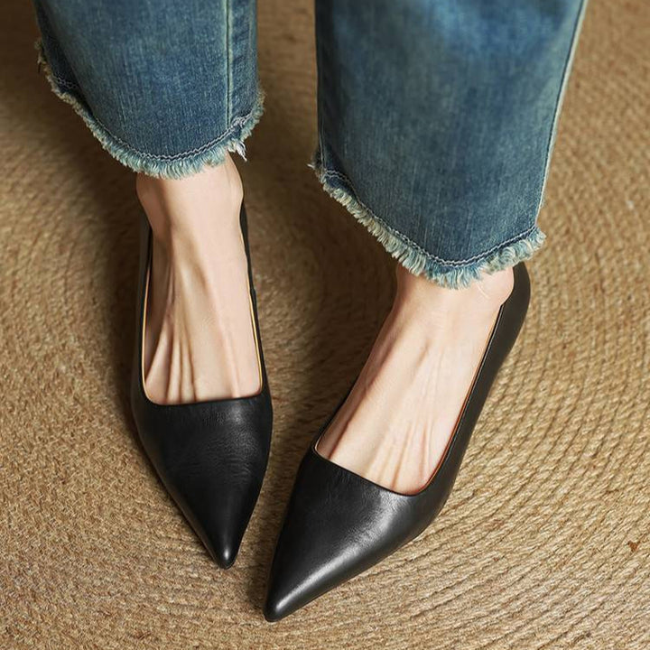 Serelina - Elegant Pointed-Toe Kitten Heel Pump