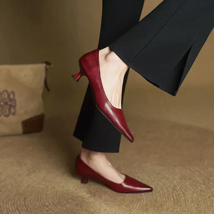 Serelina - Elegant Pointed-Toe Kitten Heel Pump