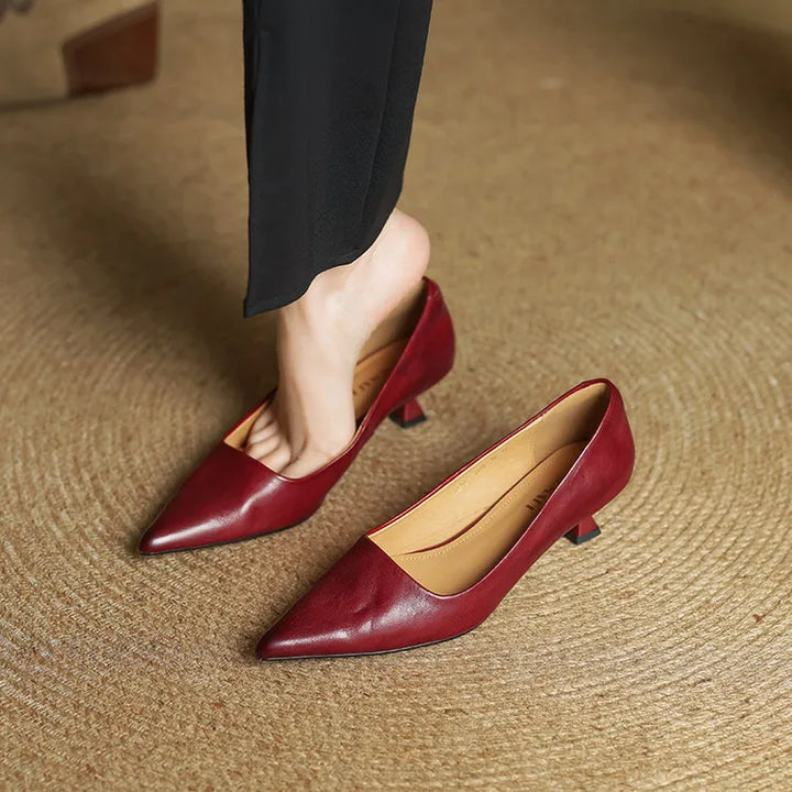 Serelina - Elegant Pointed-Toe Kitten Heel Pump