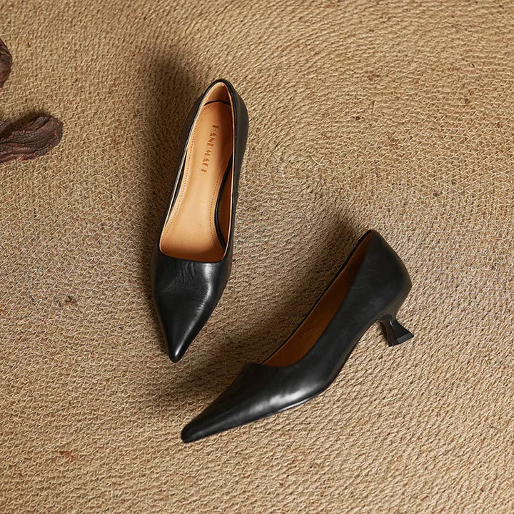 Serelina - Elegant Pointed-Toe Kitten Heel Pump