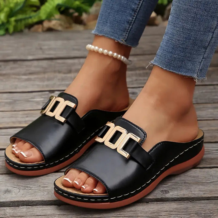 Lucerra - Buckle Strap Slide Sandals