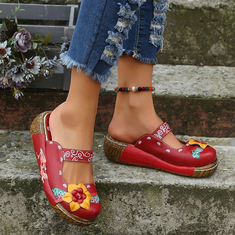 Kendra - Cushioned Clogs