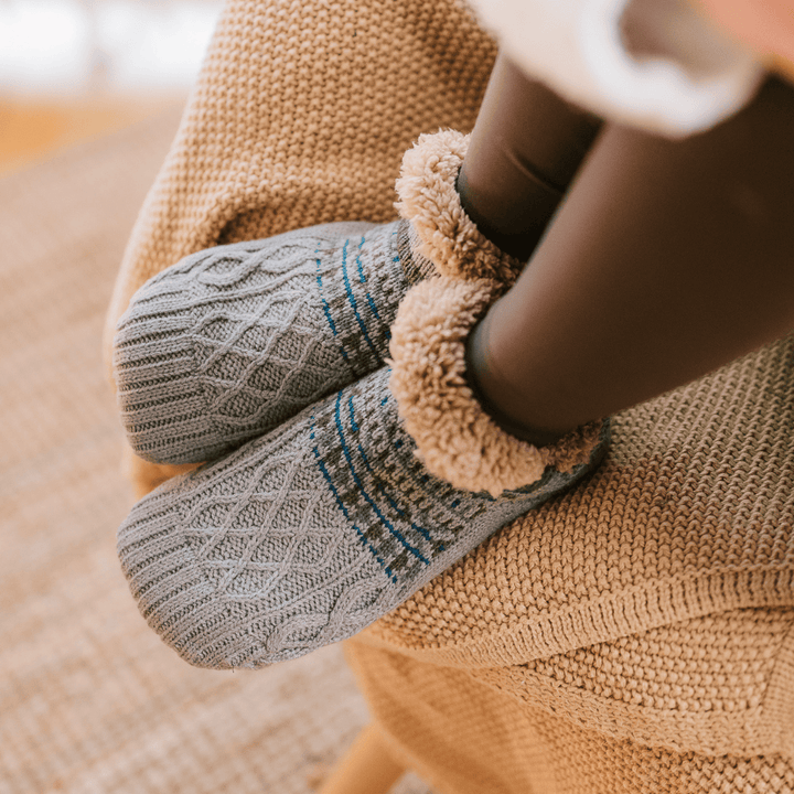 Zailora - Plush-Lined Grip Socks